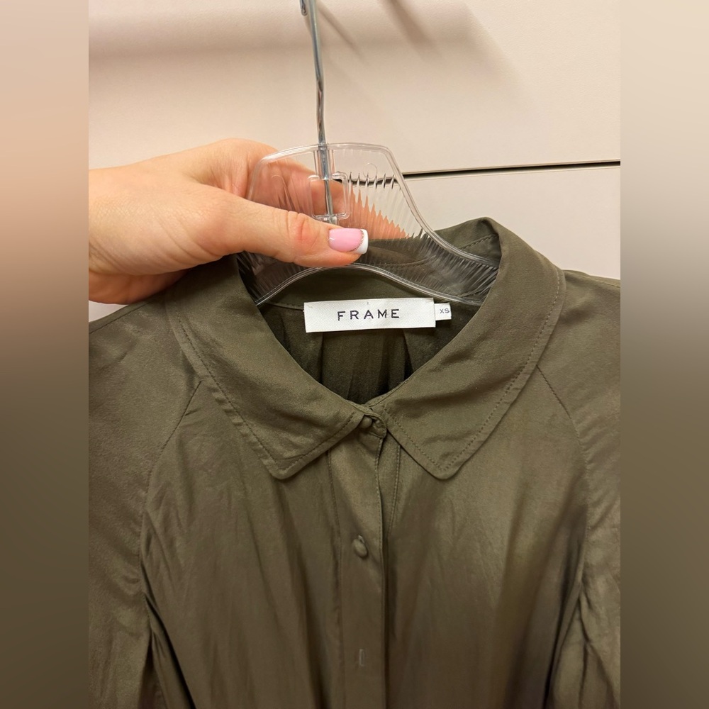FRAME 100% silk blouse with bell sleeves with a slit, olive, size XS - Picture 13 of 17